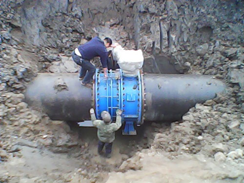 雙法蘭傳力接頭安裝現場